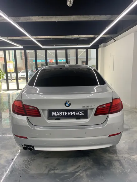 [MASTERPIECE] BMW 528I 에이버리 유광 화이트 전체 랩핑 + 루프 / 사이드미러 유광 블랙 랩핑 시공 / 고양,일산,김포,파주