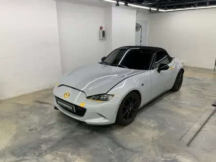 마쯔다 MX-5 고광택 썬플라워 옐로우 전체 랩핑 + 실내 랩핑 시공 (고양시 덕양구 삼송 원흥 일산) / 고양시 덕양구 삼송동