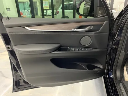 [MASTERPIECE] BMW X5 에이버리 사틴 (반무광) 블랙 전체 랩핑 +  레드 나파 가죽 시트 교체 시공 (고양시 덕양구 삼송 원흥 일산) / 고양,일산,김포,파주