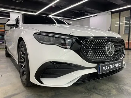 벤츠 E300 오벨 고광택 유광 블랙 크롬죽이기 / 크롬딜리트 / 블랙팩 랩핑 시공 (고양시 덕양구 삼송 원흥 일산) / 고양시 덕양구 삼송동