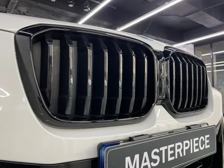 BMW X3 에이버리 무광 카본 그릴 +사이드미러 + 실내 랩핑 시공 (고양시 덕양구 삼송 원흥 일산) / 고양시 덕양구 삼송동