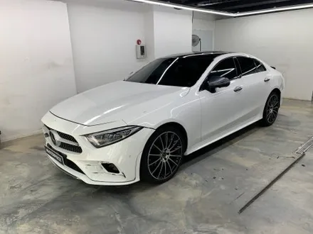벤츠 CLS 400d 에이버리 반무광(사틴) 블랙 전체 랩핑 시공 (고양시 덕양구 삼송 원흥 일산) / 고양시 덕양구 삼송동
