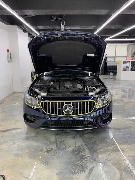 [MASTERPIECE] 벤츠 E300 프라임쉴드 전체 무광 PPF + 3M 2080 유광 블랙 루프 스킨 부분 랩핑 시공 (고양시 덕양구 삼송 원흥 일산) / 고양,일산,김포,파주