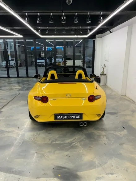 마쯔다 MX-5 고광택 썬플라워 옐로우 전체 랩핑 + 실내 랩핑 시공 (고양시 덕양구 삼송 원흥 일산) / 고양시 덕양구 삼송동