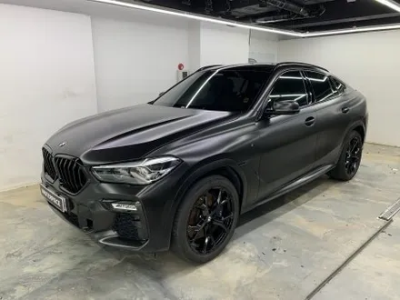 BMW X6 M50D 에이버리 반무광(사틴) 블랙 전체랩핑+ 3M 2080 유광 블랙 크롬죽이기 / 크롬딜리트 / 블랙팩 랩핑 시공 (고양시 덕양구 삼송 원흥 일산) / 고양시 덕양구 삼송동