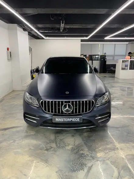 [MASTERPIECE] 벤츠 E300 프라임쉴드 전체 무광 PPF + 3M 2080 유광 블랙 루프 스킨 부분 랩핑 시공 (고양시 덕양구 삼송 원흥 일산) / 고양,일산,김포,파주