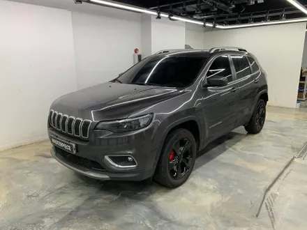 지프 체로키 에이버리 반무광(사틴) 블랙 전체 랩핑 + 3M 2080 유광 블랙 크롬 죽이기 랩핑 시공 (고양시 덕양구 삼송 원흥 일산) / 고양,일산,김포,파주
