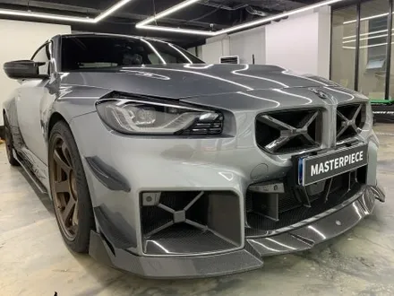 BMW M2 반무광(사틴) 실버 크롬 전체 랩핑 시공 (고양시 덕양구 삼송 원흥 일산) / 고양시 덕양구 삼송동