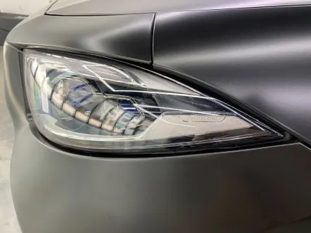 벤츠 CLS 400d 에이버리 반무광(사틴) 블랙 전체 랩핑 시공 (고양시 덕양구 삼송 원흥 일산) / 고양시 덕양구 삼송동
