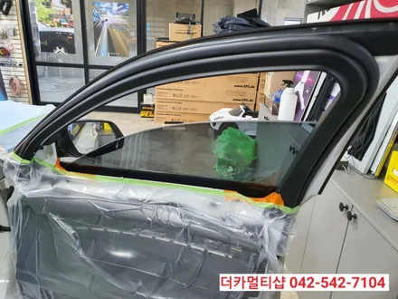 대전글라스틴트레이니블루 썬팅맛집 더카멀티샵 BMW520d(F10) 블루반사썬팅재시공