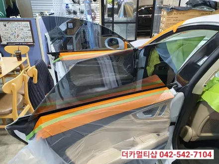 글라스틴트 레이니블루전문 더카멀티샵 아우디A7 썬팅재시공
