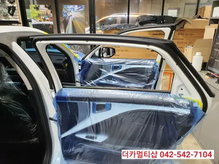 K8 스노우화이트펄에 어울리는 썬팅 글라스틴트 레이니블루전문 시공점 더카멀티샵