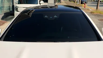 벤츠E220d쿠페(W213) 시인성 좋은 옵티멈CXT로 썬팅재시공