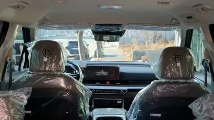 카니발 세라믹실버 신차패키지!! 옵티멈썬팅과 유리막코팅까지  전문업체에 맡기세요.