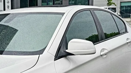 대전썬팅 BMW520D F10 세인트아모 스퍼터 반사썬팅으로 재시공하고 블랙박스 교체