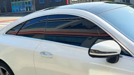 벤츠E220d쿠페(W213) 시인성 좋은 옵티멈CXT로 썬팅재시공