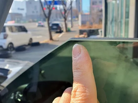 카니발 세라믹실버 신차패키지!! 옵티멈썬팅과 유리막코팅까지  전문업체에 맡기세요.