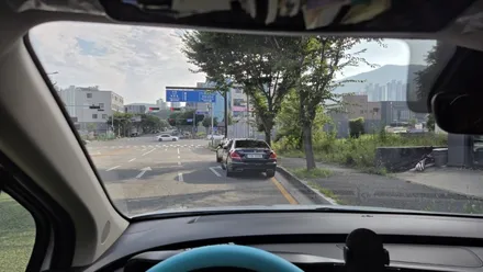 블락포디 스카이블루로 카니발 전면썬팅 포인트 주기