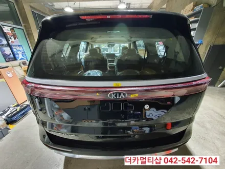 카니발KA4오로라블랙펄에 어울리는 맞춤썬팅은 글라스틴트 선셋 반사필름!!
