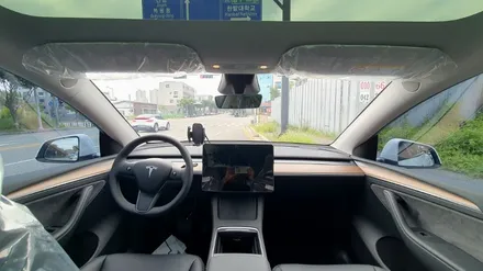대전 솔라가드프리미엄으로 완성된 테슬라 모델Y 썬팅