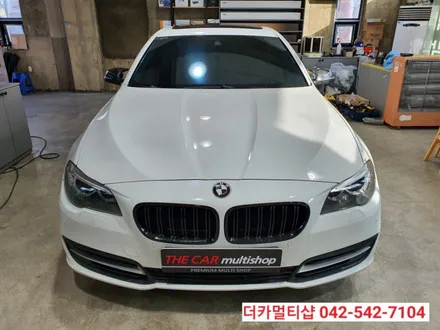 대전글라스틴트레이니블루 썬팅맛집 더카멀티샵 BMW520d(F10) 블루반사썬팅재시공