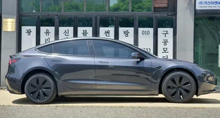 테슬라 하이랜드 스텔스그레이 썬팅은 솔라가드프리미엄 제니스IR과 티타늄 추천드립니다.