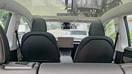 대전 뉴모델Y 주니퍼 펄화이트에 어울리는 블락포디 스카이블루 썬팅과 아이나비Z9900 블랙박스!!