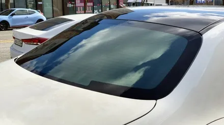 벤츠E300 W213 틴팅재시공은 글라스틴트 선셋 반사필름으로 완성 with 벤츠W213 세로그릴 교체