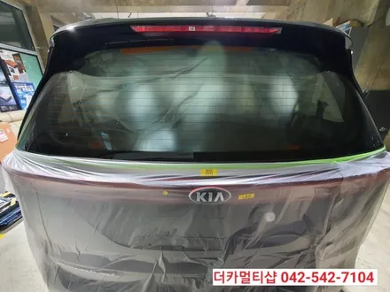 카니발KA4오로라블랙펄에 어울리는 맞춤썬팅은 글라스틴트 선셋 반사필름!!