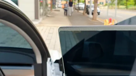 대전 테슬라 모델Y 썬팅 글라스틴트 레이니블루의 특별함