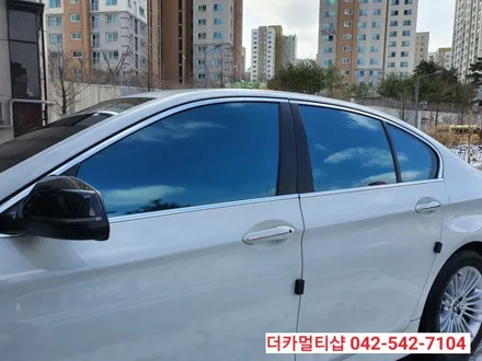 대전글라스틴트레이니블루 썬팅맛집 더카멀티샵 BMW520d(F10) 블루반사썬팅재시공