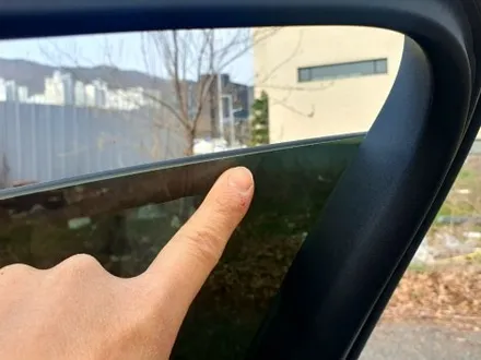포르쉐 파나메라4S 대전90모터스에서 세인트아모 썬팅재시공과 캘리퍼도색했어요