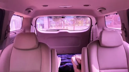 대전 올뉴카니발 썬팅재시공은 농도가 다양한 반사필름인 세인트아모 스퍼터로 하자!!