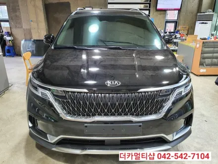 카니발KA4오로라블랙펄에 어울리는 맞춤썬팅은 글라스틴트 선셋 반사필름!!
