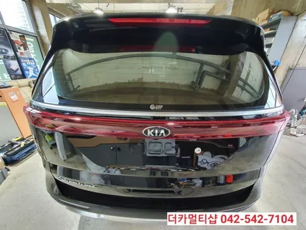 카니발KA4오로라블랙펄에 어울리는 맞춤썬팅은 글라스틴트 선셋 반사필름!!