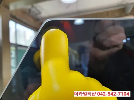 싼타페DM썬팅재시공 솔라가드 새턴 전문시공점 더카멀티샵에서 전면유리교체와 썬팅을 한번에