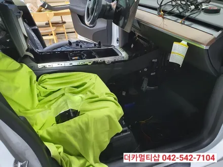 대전테슬라전문 더카멀티샵에서 모델Y신차패키지 시공하자