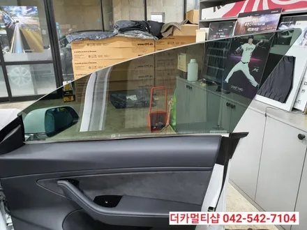 대전 테슬라 모델3썬팅 재시공 전문썬팅샵 더카멀티샵에서 세인트아모 아쿠아82 시공기