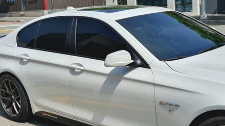 대전썬팅 BMW520D F10 세인트아모 스퍼터 반사썬팅으로 재시공하고 블랙박스 교체