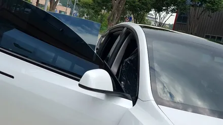 대전 솔라가드프리미엄으로 완성된 테슬라 모델Y 썬팅