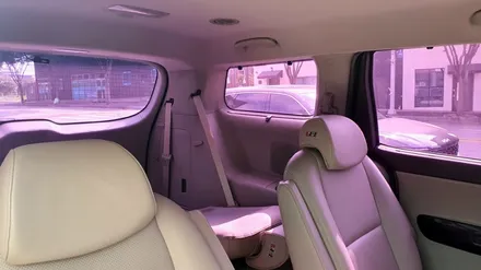 대전 올뉴카니발 썬팅재시공은 농도가 다양한 반사필름인 세인트아모 스퍼터로 하자!!