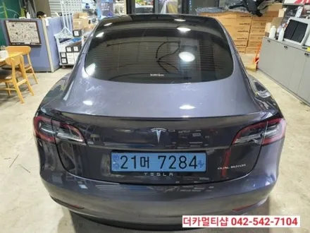 모델3리리프레쉬 미드나잇실버에 어울리는 세인트아모 아쿠아82 썬팅필름