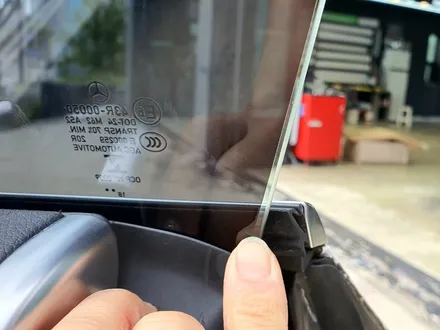 벤츠E220d쿠페(W213) 시인성 좋은 옵티멈CXT로 썬팅재시공