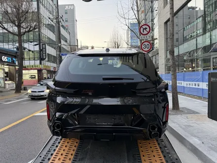 영등포 PPF, 무광과 유광의 조합으로 역동적인 포스를 자아내게 된 BMW XM. / 영등포구 당산동