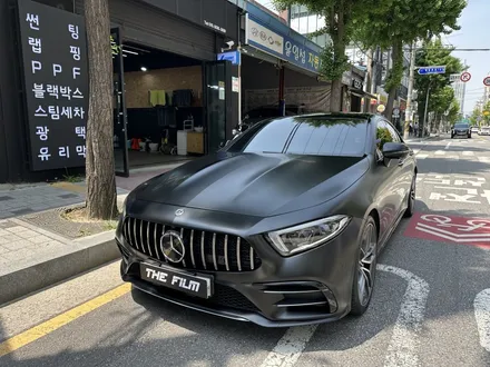 구로 랩핑, 벤츠 CLS. 짙은 어둠속에서 피어나는 강인한 자신감! 사틴 블랙 인스톨 시공. / 영등포구 당산동