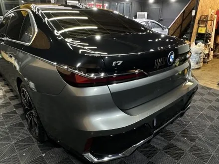 강남 랩핑 BMW i7을 롤스로이스 보다 고급지게 만드는 방법! / 영등포구 당산동