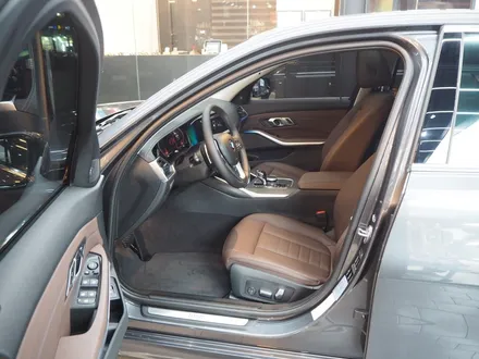 BMW 330i 미네랄그레이, 솔라가드 퀀텀이랑 잘 어울려요! / 강남 송파 서초