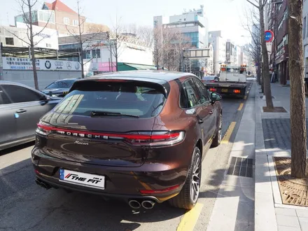 포르쉐 마칸~ 더핏카샵에서 와인잔에 정성스럽게 담아봅니다 / 강남 송파 서초