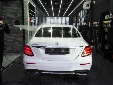 벤츠 E300 AMG Line - 글라스틴트 슈어로 했어요! / 강남구 개포동