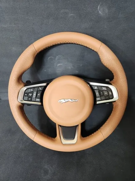 더핸들 재규어 f-pace 핸들컬러변경 가죽교체 작업 / 남양주 별내면